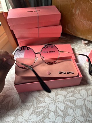 Lentes se sol miu miu 17326