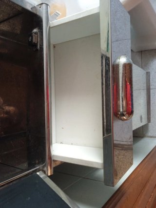 Armario columna baño