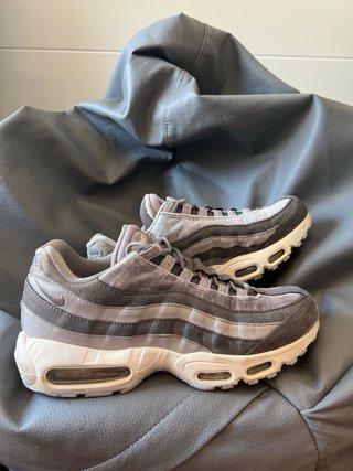 Nike Air Max 95 Terciopelo/Ante Gris