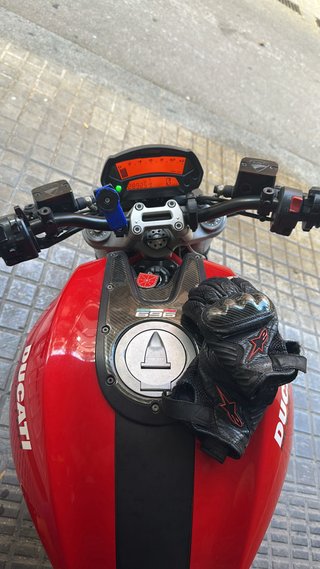 Ducati Monster 696