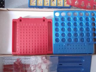 Juego de mesa 3 en 1: Barcos, Adivina, Coloca 4