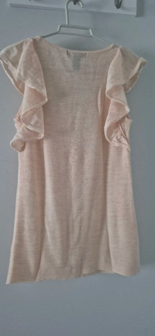 Top Mango Basics rosa empolvado con volantes