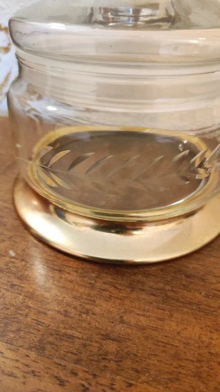 Tarro vintage de cristal,con detalles en oro