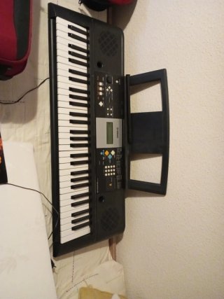 Teclado Yamaha PSR E223