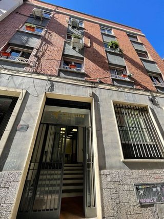 Local comercial en alquiler en Cortes - Huertas en Madrid