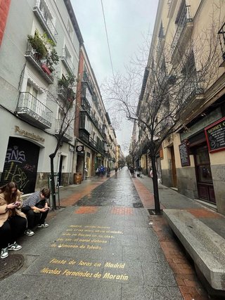 Local comercial en alquiler en Cortes - Huertas en Madrid