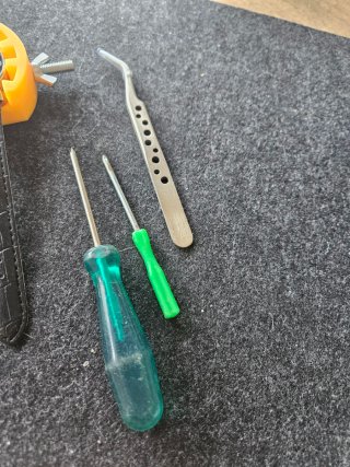 2 Orologi e Strumenti per Riparazione