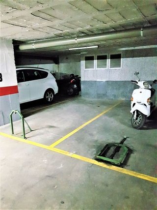 Garaje en venta en La Buhaira en Sevilla