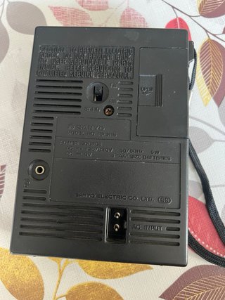 Radio Sanyo AC-BATTERY FM/AM RP 5115 (Funcional)