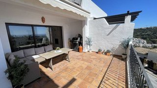 Casa adosada en venta en Los Arqueros-Puerto del Almendro en Benahavís