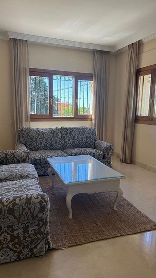Chalet en alquiler en Costabella en Marbella