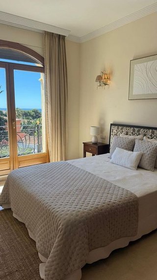 Chalet en alquiler en Costabella en Marbella