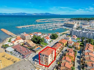 Piso en venta en Port - Les Planasses en Escala, L´