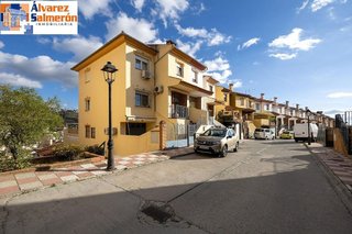 Chalet en venta en Alfacar