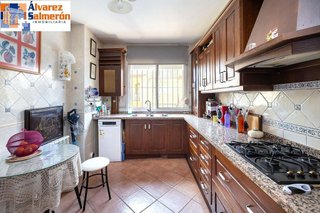Chalet en venta en Alfacar