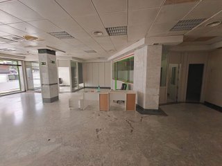 Local comercial en alquiler en Carlos Haya en Málaga