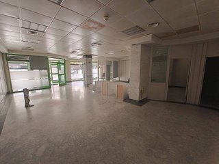 Local comercial en alquiler en Carlos Haya en Málaga