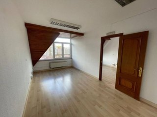 Oficina en alquiler en Plaza España - Villa Pilar - Reyes Católicos - Vadillos en Burgos