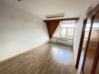 Oficina en alquiler en Plaza España - Villa Pilar - Reyes Católicos - Vadillos en Burgos