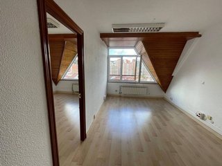 Oficina en alquiler en Plaza España - Villa Pilar - Reyes Católicos - Vadillos en Burgos
