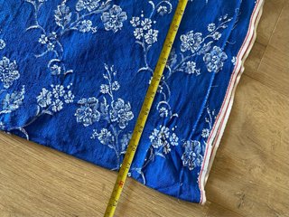 Tela antigua de colchón cutí jacquard floral azul