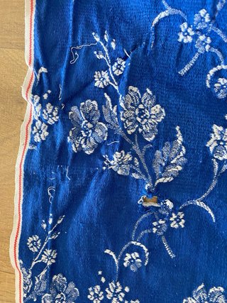 Tela antigua de colchón cutí jacquard floral azul