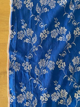 Tela antigua de colchón cutí jacquard floral azul