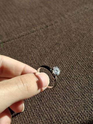 Anillo de plata solitario