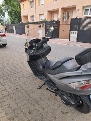 Suzuki Burgman 400 ABS Gris