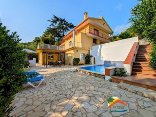 Chalet en venta en Urbanitzacions en Lloret de Mar