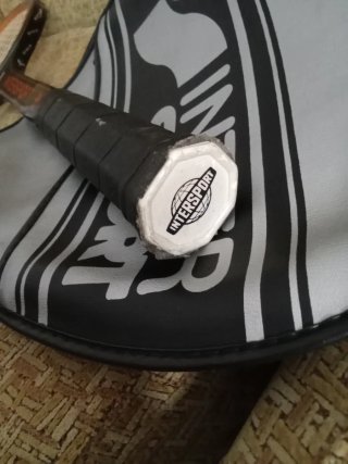 ANTIGUA RAQUETA TENIS MADERA