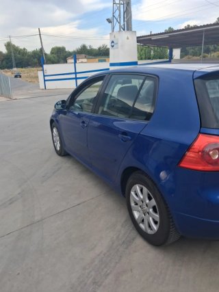 Volkswagen Golf 2004