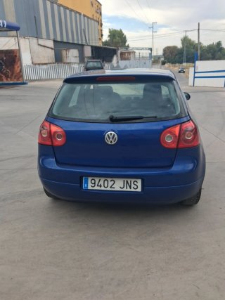 Volkswagen Golf 2004