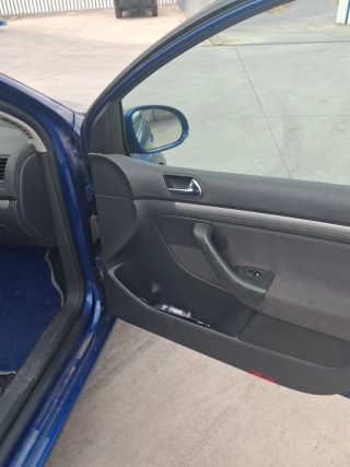 Volkswagen Golf 2004