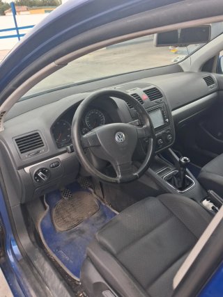 Volkswagen Golf 2004