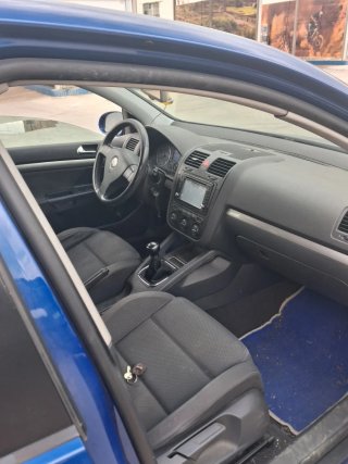 Volkswagen Golf 2004