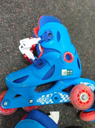 Patines y protecciones talla 28-30