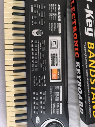 Teclado Electrónico MQ-6106 61 Teclas