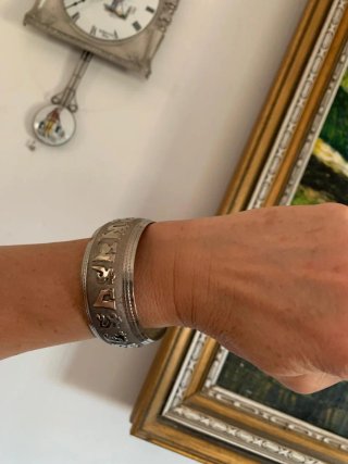 Pulsera Plateada Tibetana Grabada
