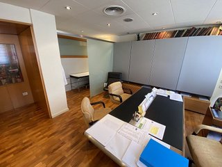 Oficina en alquiler en Eixample Nord – La Devesa en Girona