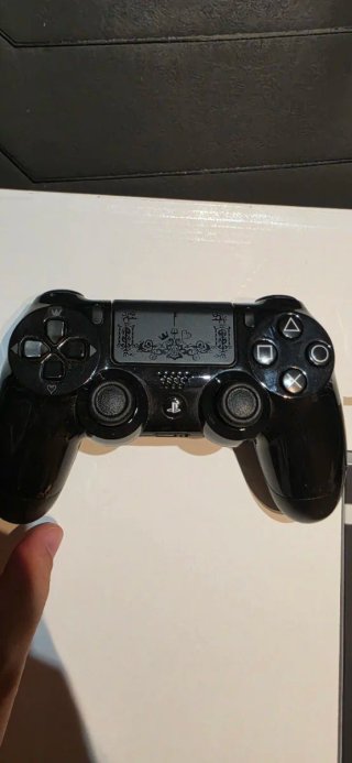 Ps4 pro kingdom hearts edition