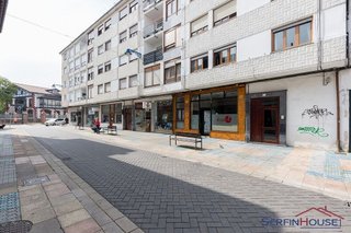 Local comercial en venta en Santoña