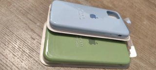 2 custodie in silicone per iPhone 11 Apple