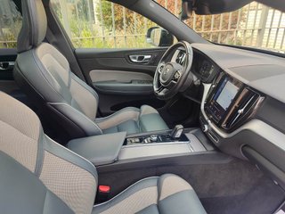VOLVO XC60 2.0 B4 D AWD 197CV R-DESING !!!!!!!!!!!