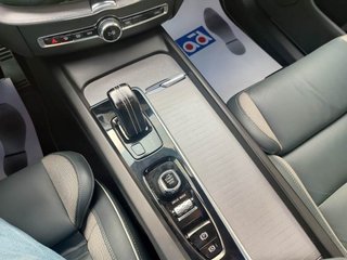 VOLVO XC60 2.0 B4 D AWD 197CV R-DESING !!!!!!!!!!!