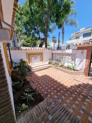 Chalet en alquiler en Las Lomas de Río Verde en Marbella