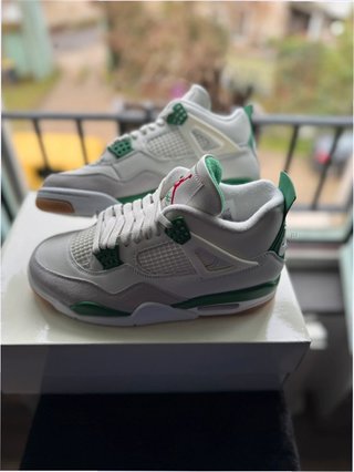Jordan 4 Retro SB Pine Green Talla 41