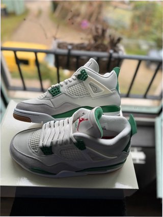 Jordan 4 Retro SB Pine Green Talla 41