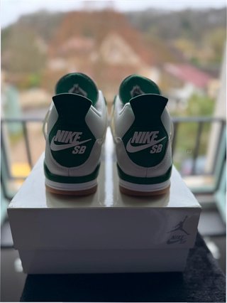 Jordan 4 Retro SB Pine Green Talla 41