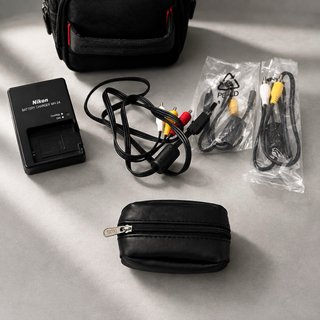 Cámara Nikon D5300 + Objetivos + Accesorios
